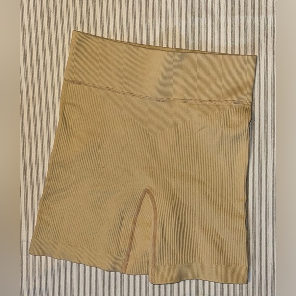 Workout/Active Set - Picture 4 of 4